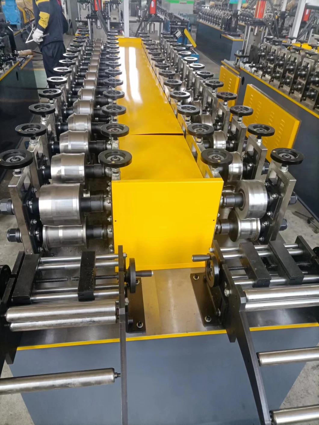 Roll Forming Machine, Steel Cold Rolling Forming Production Line for Cu Steel Keel